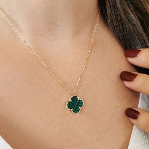 Green/Malachite Clover Necklace 14k Gold Color Chain - Picture 2 of 10